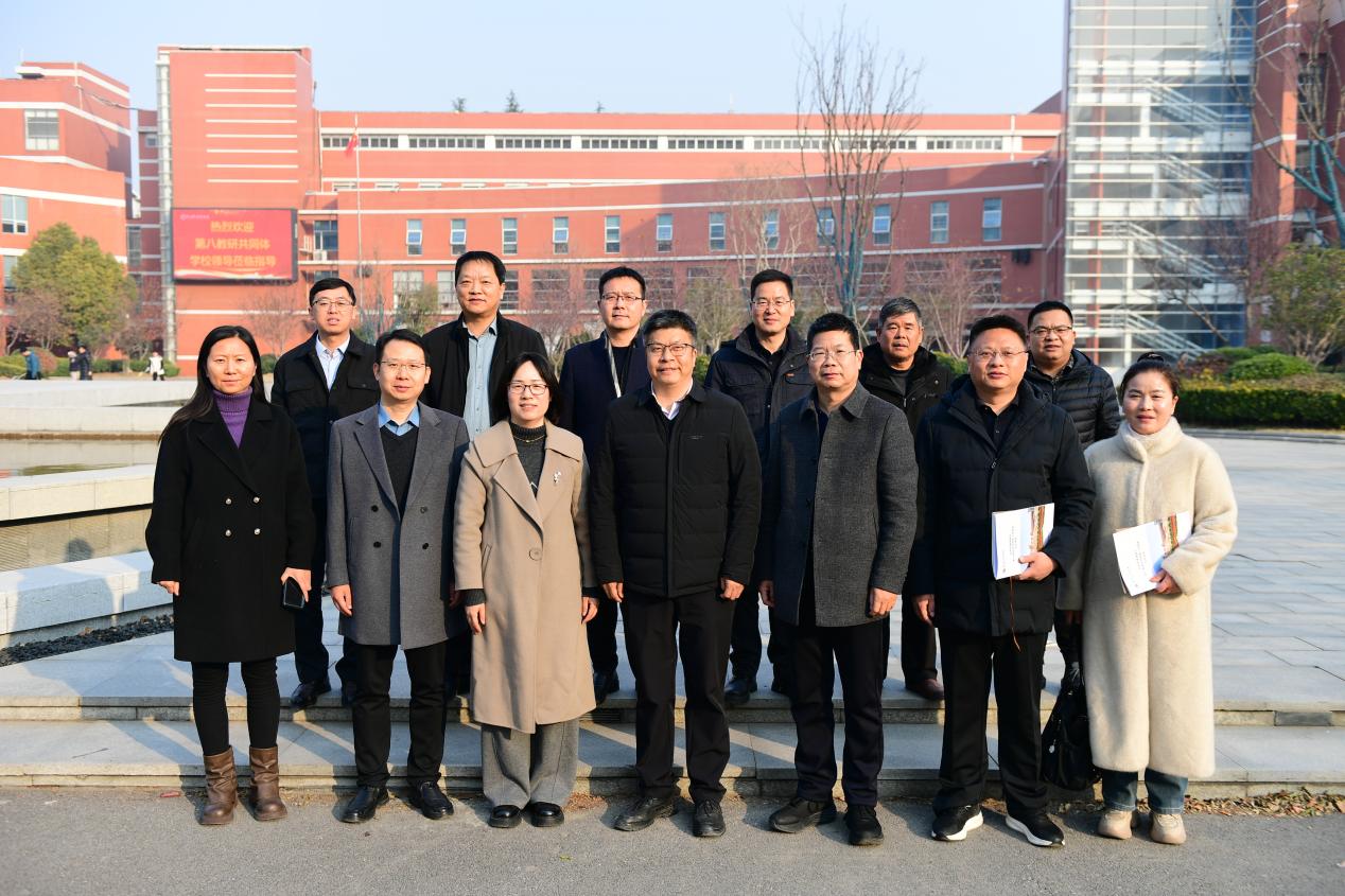 1766363920639073733.jpg 合影.jpg